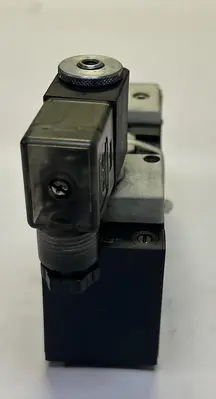 Used SCHRADER BELLOWS E5EVXBBK530001 Solenoid Valves Ohio US | Surplus Asset Holdings #1243308
