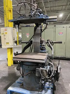 USED OSBORN 3161 ROTOLIFT MOLDING MACHINE