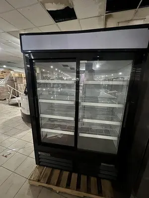 Used MAXX COLD MXM2-48RSBHC Display Refrigerators Florida US | BAM Discount Restaurant Equipment #1390481