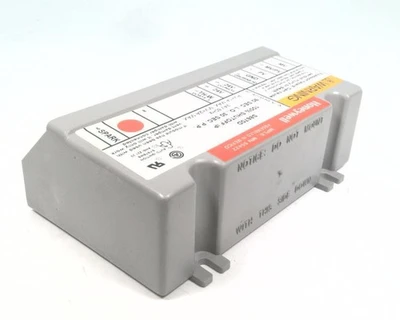 Honeywell S8670D1000 Intermittent Pilot Module [New]