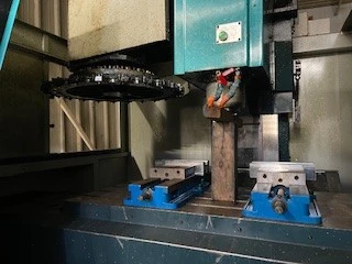 USED AKIRA-SEIKI PERFORMA-V4