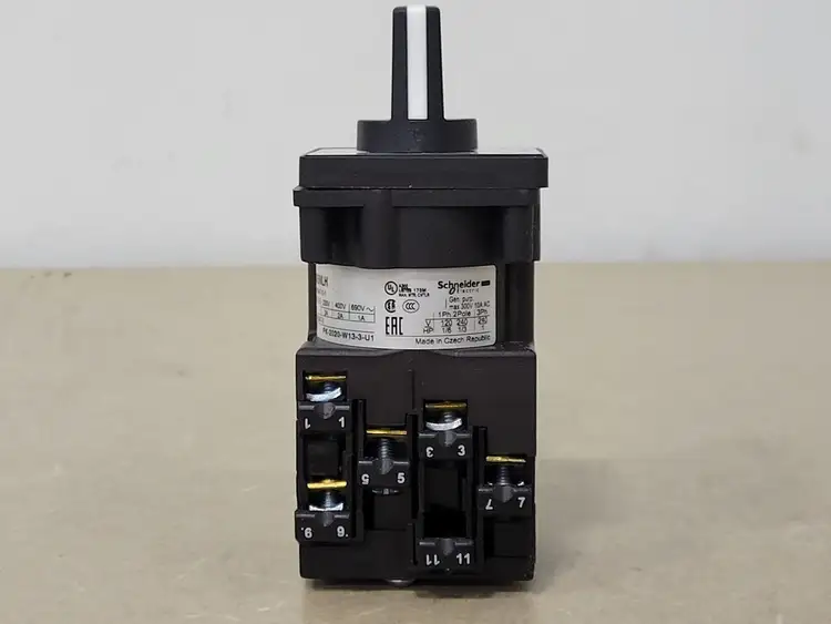 New | in-Stock SCHNEIDER ELECTRIC K1E005NLH Switchgears British Columbia CA | Lenmark #241092