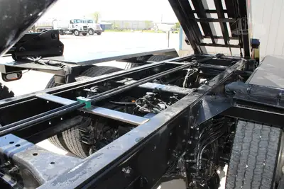 New | in-Stock 2027 PETERBILT 548 Rolloff Trucks Texas US | Roll Off Truck World #1492012