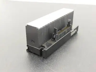 Keyence XC-T34B2 Screw Terminal Flat Cable Connector Conversion Block 125V