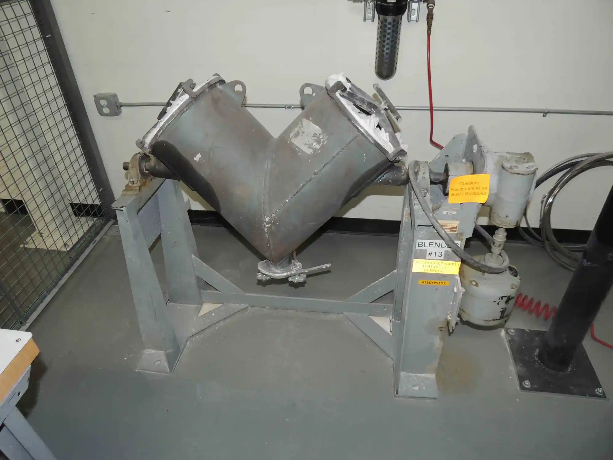 USED PATTERSON-KELLEY TWIN SHELL DRY BLENDER