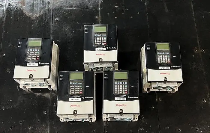 🔴 Heading to Auction May 27 - Used Five Allen Bradley Power Flex70 Variable Frequency Drives (480 Volt)