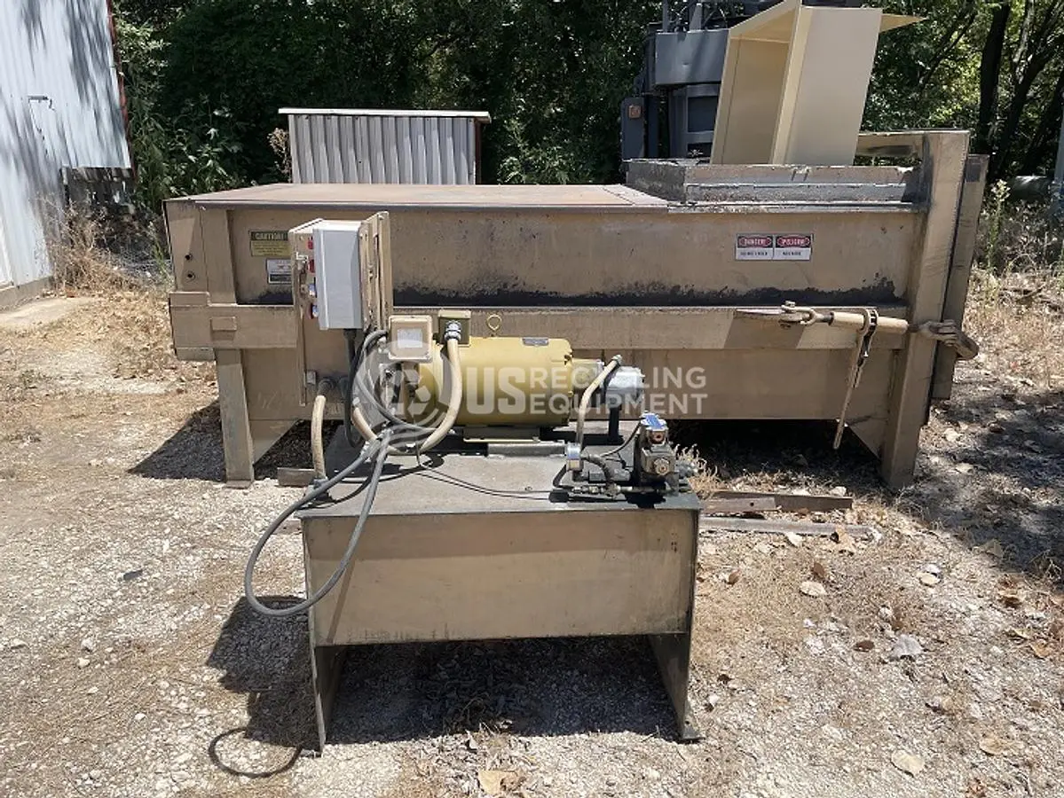 USED IDS HBSP 250HD 2.5 YARD STATIONARY COMPACTOR