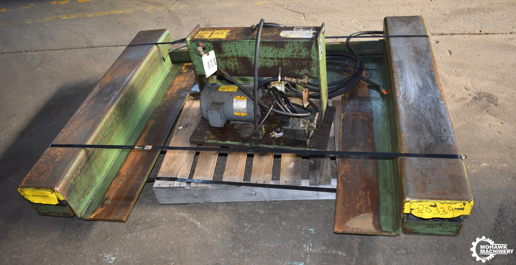 2000 LB AIR-TECH (AIR TECHNICAL INDUSTRIES) "ZLD5048E" ZERO-LOW LIFT HYDRAULIC SCISSOR LIFT TABLE w/48” x 50” PLATFORM