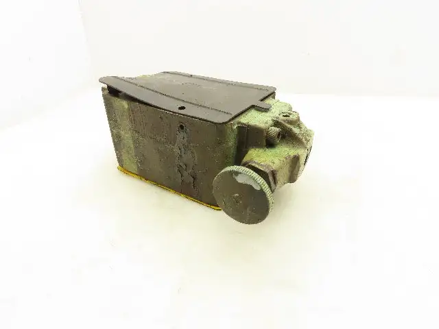 Used SPERRY VICKERS _UNKNOWN_ Valves/Fittings | Arrow Industrial #624876