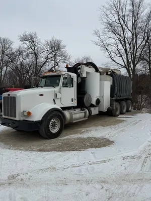 2015 SUPER PRODUCTS MUDDOG 1600 Hydro Excavator | VacSource (1)