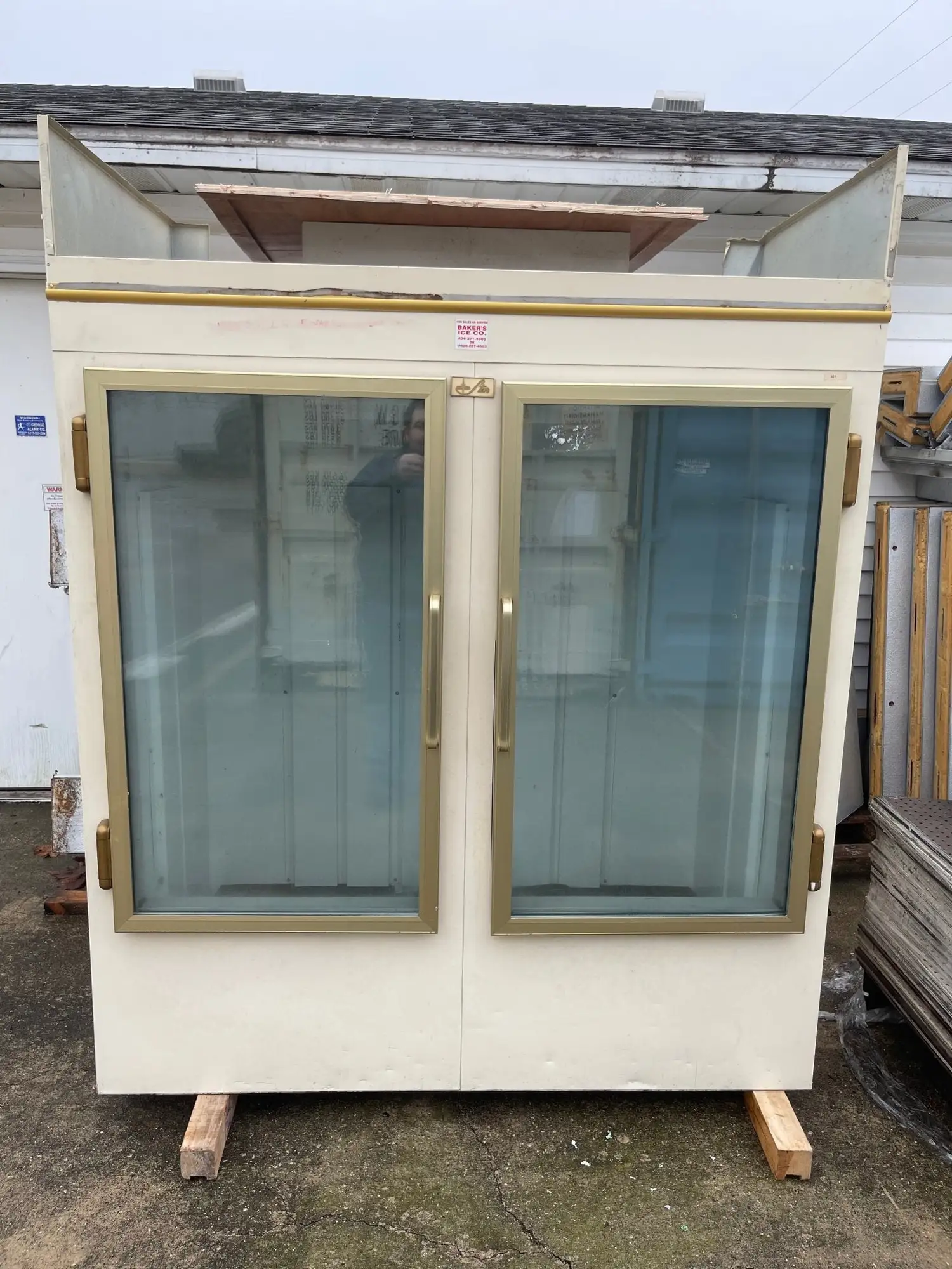 Used Star Used Star 4875101 2 Door Indoor Commercial bag Ice Merchandiser Freezer 120V Display Freezers Illinois US | Falcon Restaurant Supply #1376387