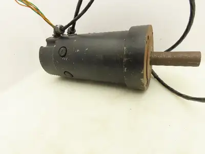 Kollmorgen TT-4205-4020-C DC Servo Motor 2600RPM 24VDC 42FT-LBS Tach 19V