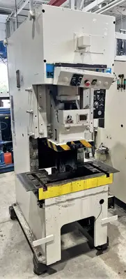 USED 1989 KOMATSU PRESSES KOMATSU OBS45-3 PRESS
