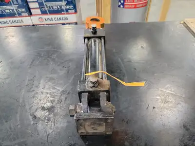 USED PARKER FILTRATION 02.50-CEE 2HLU24AC 8.000