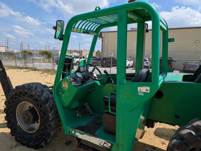 USED 2017 Skytrak 10042
