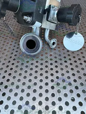 USED 4 ITT PURE FLO STAINLESS STEEL DIAPHRAGM VALVE W/ 1/2" - 1" SANITARY FITTINGS