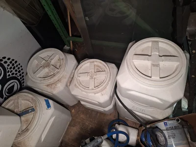 Used _UNKNOWN_ _UNKNOWN_ Restaurant Storage Containers Georgia US | Auction Management Corporation #1548436