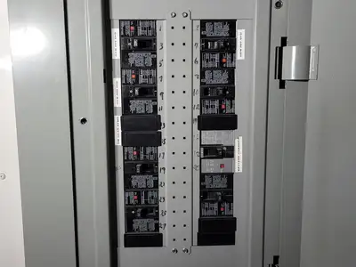 5 kV E-House Genset Control Room PDC w/ 9 x 1200 amp Breaker