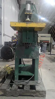 USED 2002 WOODTEK BM-301