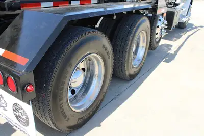 New | in-Stock 2027 PETERBILT 548 Rolloff Trucks Texas US | Roll Off Truck World #1492012