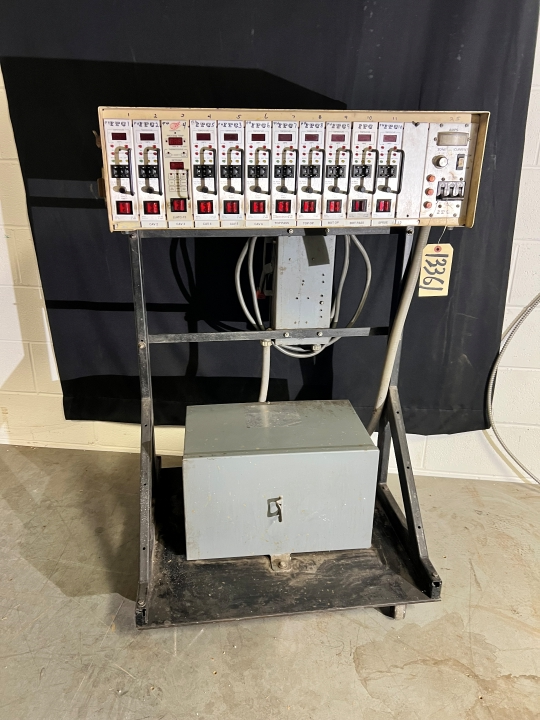 Used ITC MF12-150 Temperature Controls | Hunter Plastics #789011