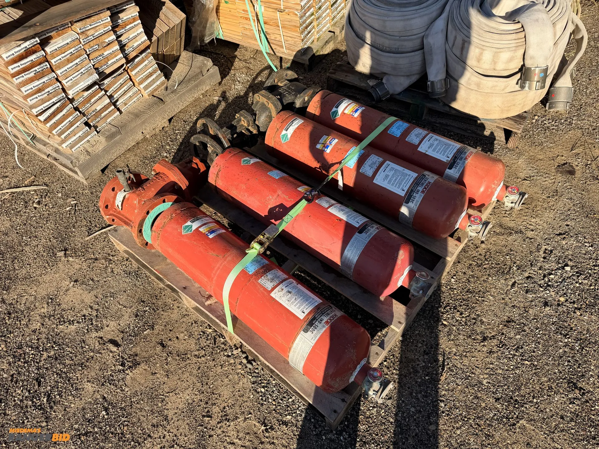 Used _UNKNOWN_ _UNKNOWN_ Fire Extinguishers Michigan US | Miedema Asset Management Group #1483313