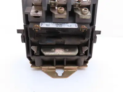 Furnas 40HP32A AC Contactor Motor Starter 50Hp 600VAC 3Ph 120V Coil