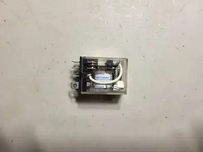 USED OMRON LY2