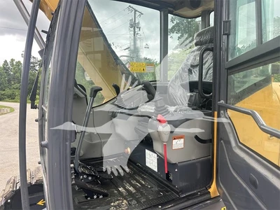 USED 2021 XCMG XE75U