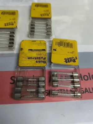 New | in-Stock COOPER BUSSMANN MDL-15 Miscellaneous Equipment (Electrical & Power) | Surplus Asset Holdings #1191828