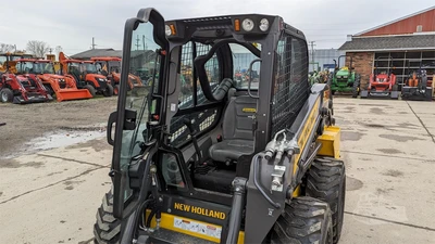 USED 2023 NEW HOLLAND L318