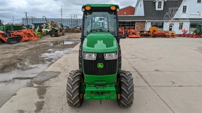 USED 2017 JOHN DEERE 5090GV