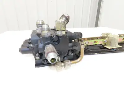 Yale Hydraulic 2-Spool 2 Lever Forklift Mast Control Valve Assembly Off ERC080