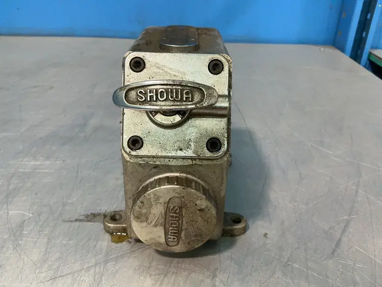 Used SHOWA _UNKNOWN_ Pumps Ohio US | HGR 24 #1482393