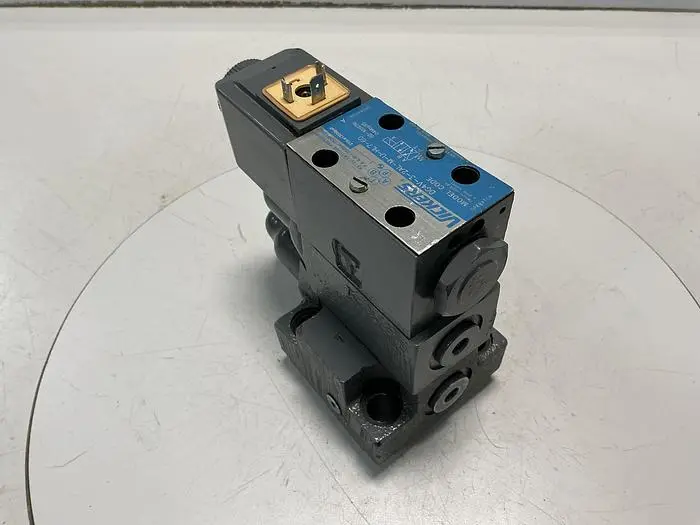 Used VICKERS DG4V-3-2AL-M-U-HL7-60 Valves/Fittings Michigan US | Ideal Machinery #694897
