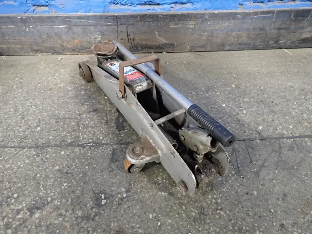 USED PRO LIFT F275