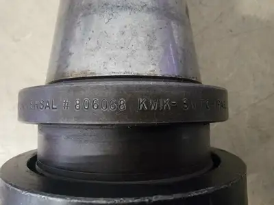 Kwik Switch Tool Holder 806068 w/ Nut 809184