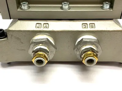 USED SMC PNEUMATIC SOLENOID AIR PILOT VALVE 5-PORT