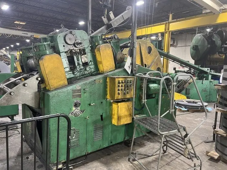 25000 LB X 24" X .250" COIL CRADLE STRAIGHTENER