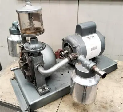 Carbon steel vacuum pump