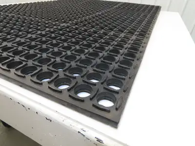 NoTrax 543S0035BL Mat 3x5' Black Anti-Fatigue Drainage