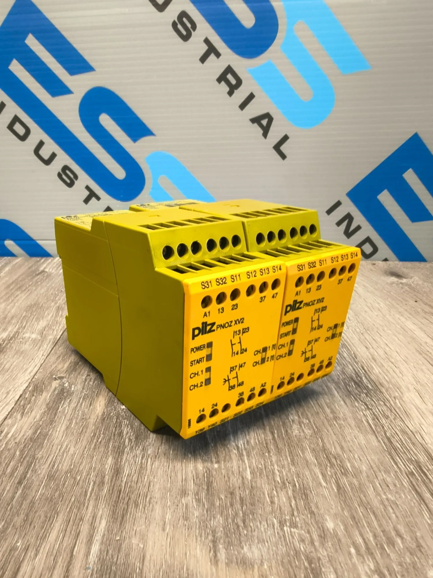 USED PILZ PNOZ XV2