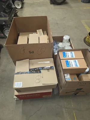 Pallet of new stock filters: Fleetguard, Donaldson, Baldwin, Deutz
