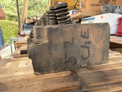 Used GM 3835409 CHEVROLET 216 CUBIC-INCH INLINE-SIX CYLINDER HEAD ROUGHLY BETWEEN 1942 AND 1952 Engine Parts & Accessories Michigan US | Miedema Asset Management Group #1419801