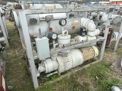 INDUSTRIAL ENGINEERING EQUIPMENT 80 kW Oil Temperature Control Unit (Sterlco Type) | Perry Equipment (1)