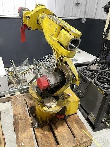 Used FANUC FANUC ARCMATE 100I Robots Michigan US | RAB Industries, Inc. #184192