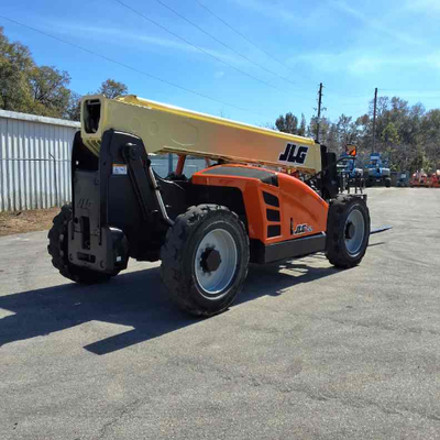 USED 2019 JLG 742
