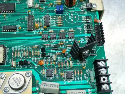 USED HAAS AUTOMATION 323051E