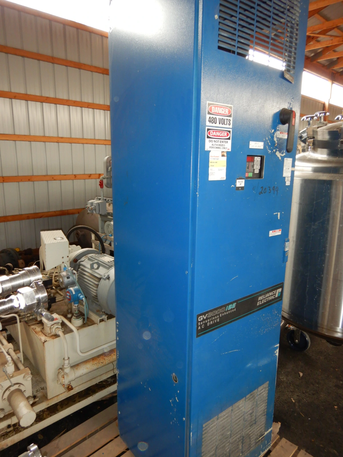 USED 2006 RELIANCE 400 HP