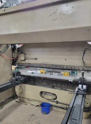 1989 CINCINNATI Autoform Hydraulic Presses | Lion Machinery (3)